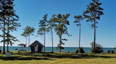 Latvijos kempingai prie jūros ir vandens telkinių: ką rinktis?